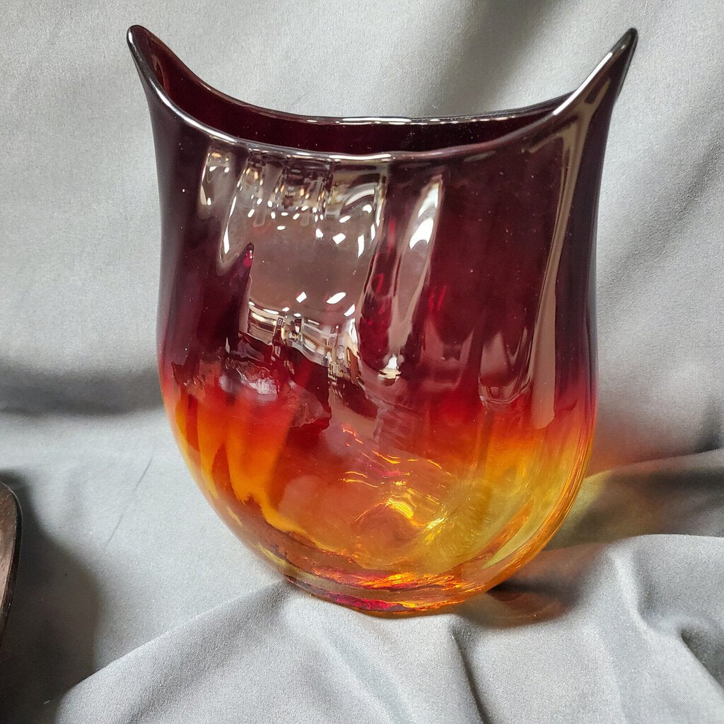 Amberina Glass Vase, Size: 9"H