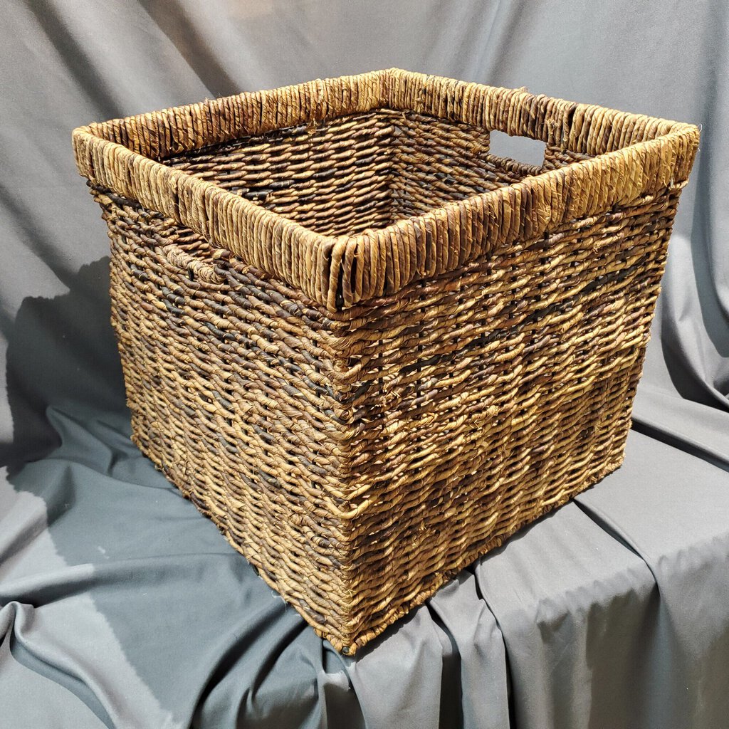 Rattan Floor Basket, Size: 17x17x15