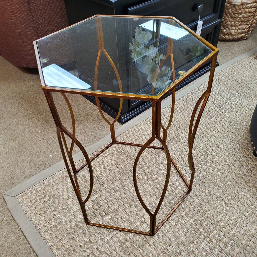 Hexagon Metal Table, Size: 24x20x29
