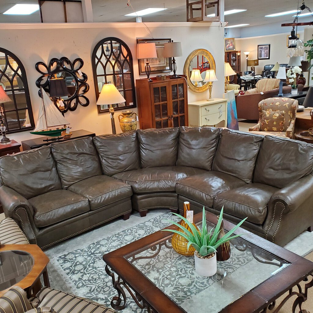 Classic Leather Sectional, Size: 107x100x40