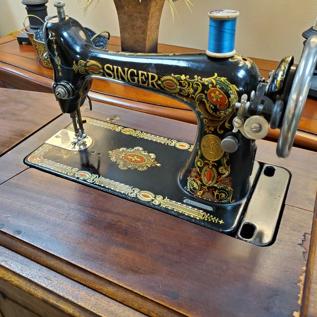 Singer Sewing Machine Cabinet