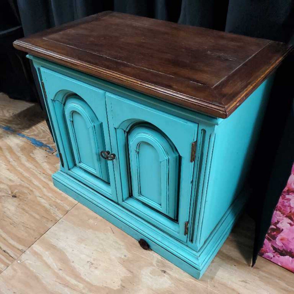 Cabinet / End Table