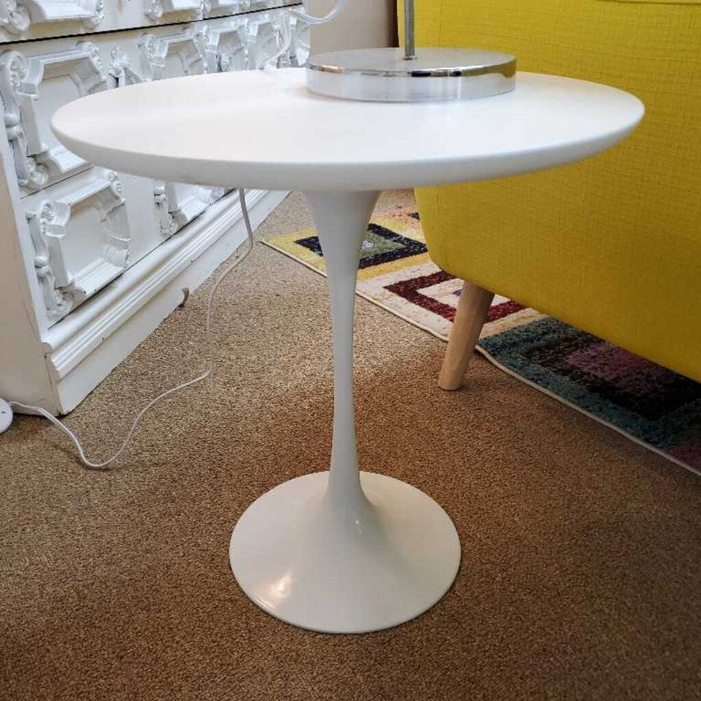 Tulip Style End Table
