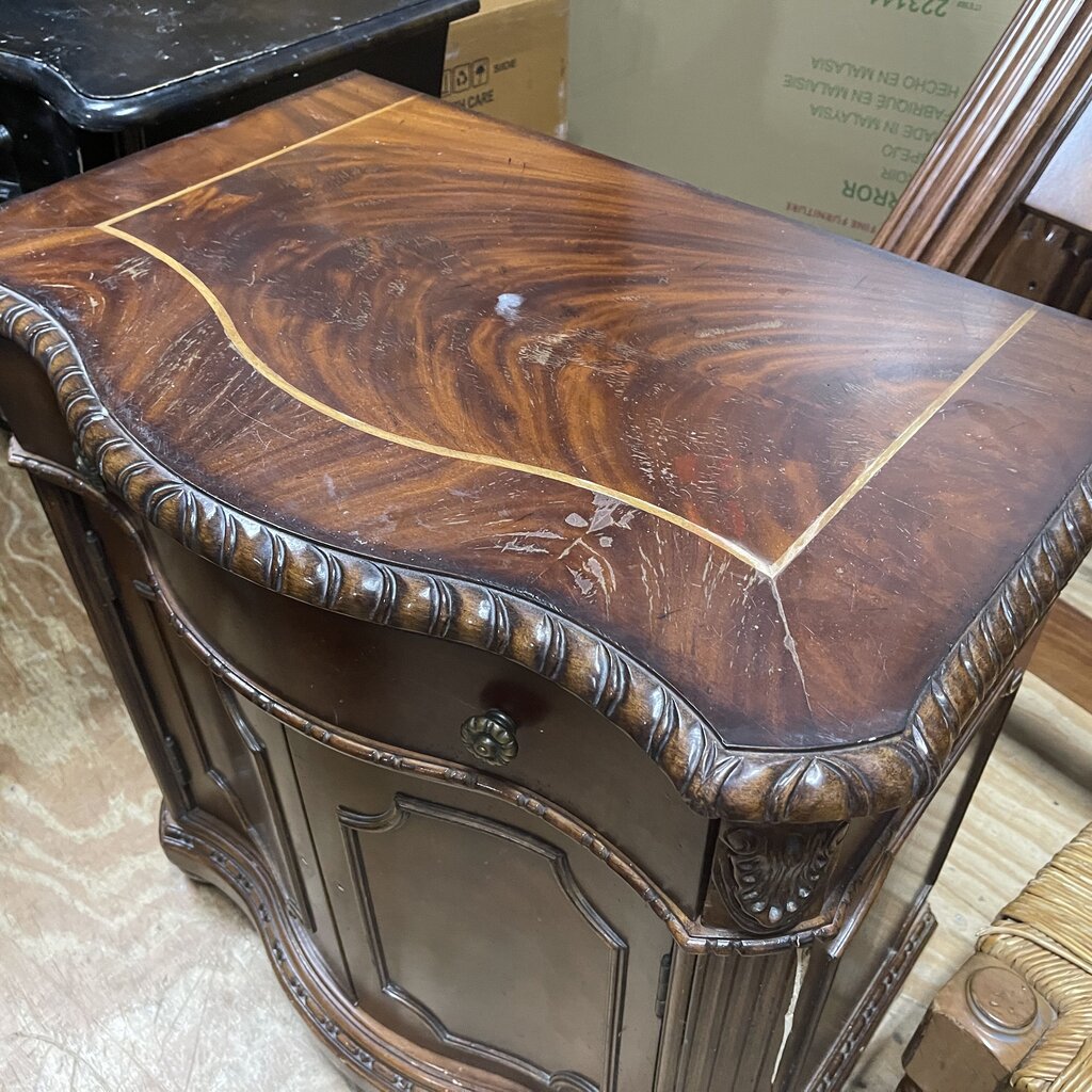 Nightstand (missing hardware)