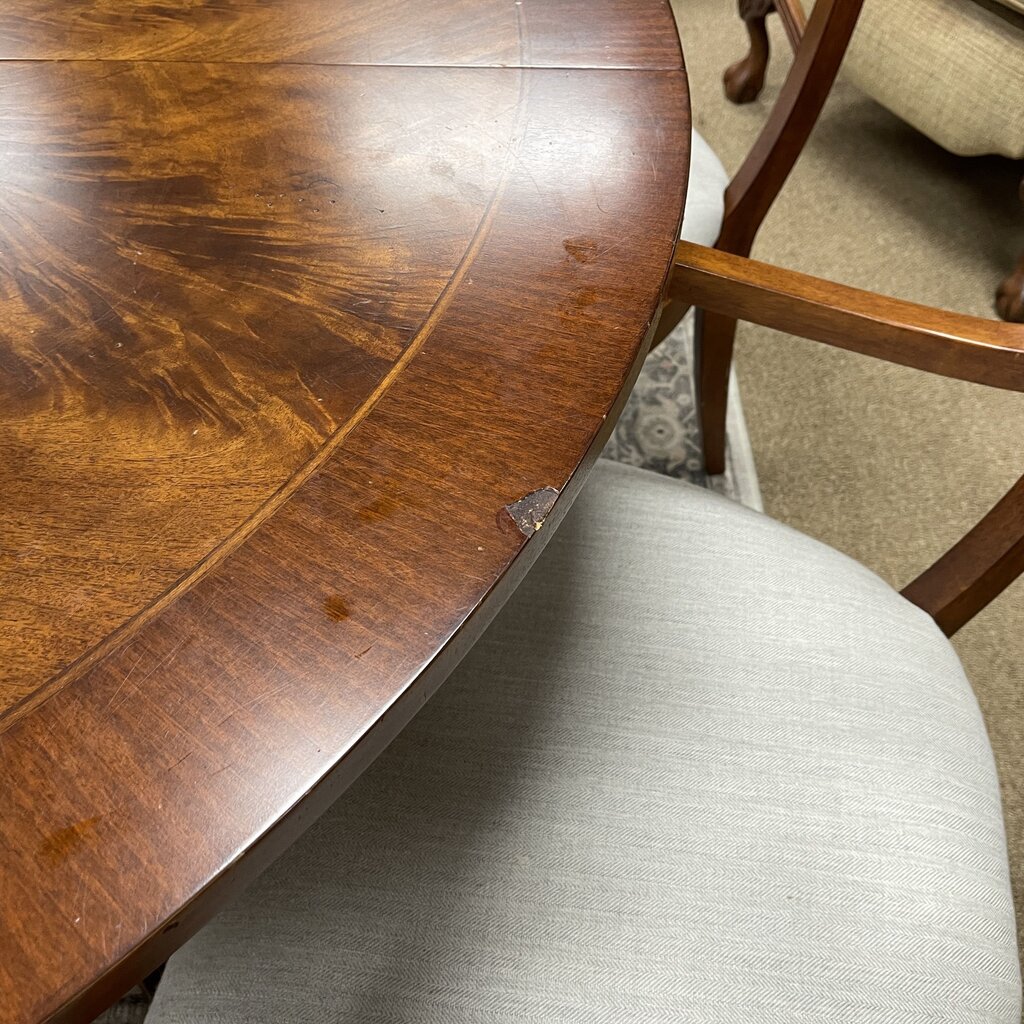 Round Dining Table + 6 Chairs + 1-22" Leaf