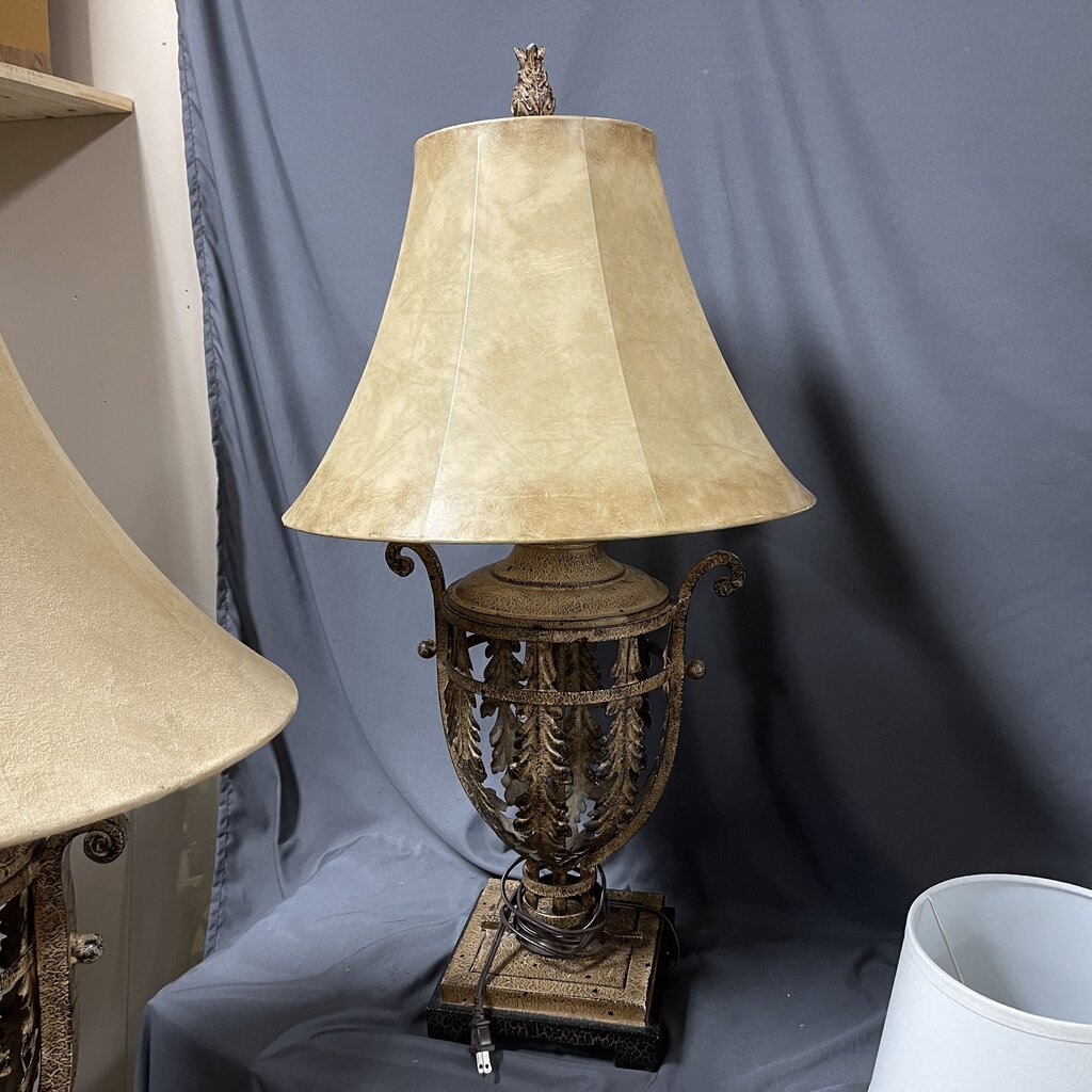 Urn Style Metal Lamp