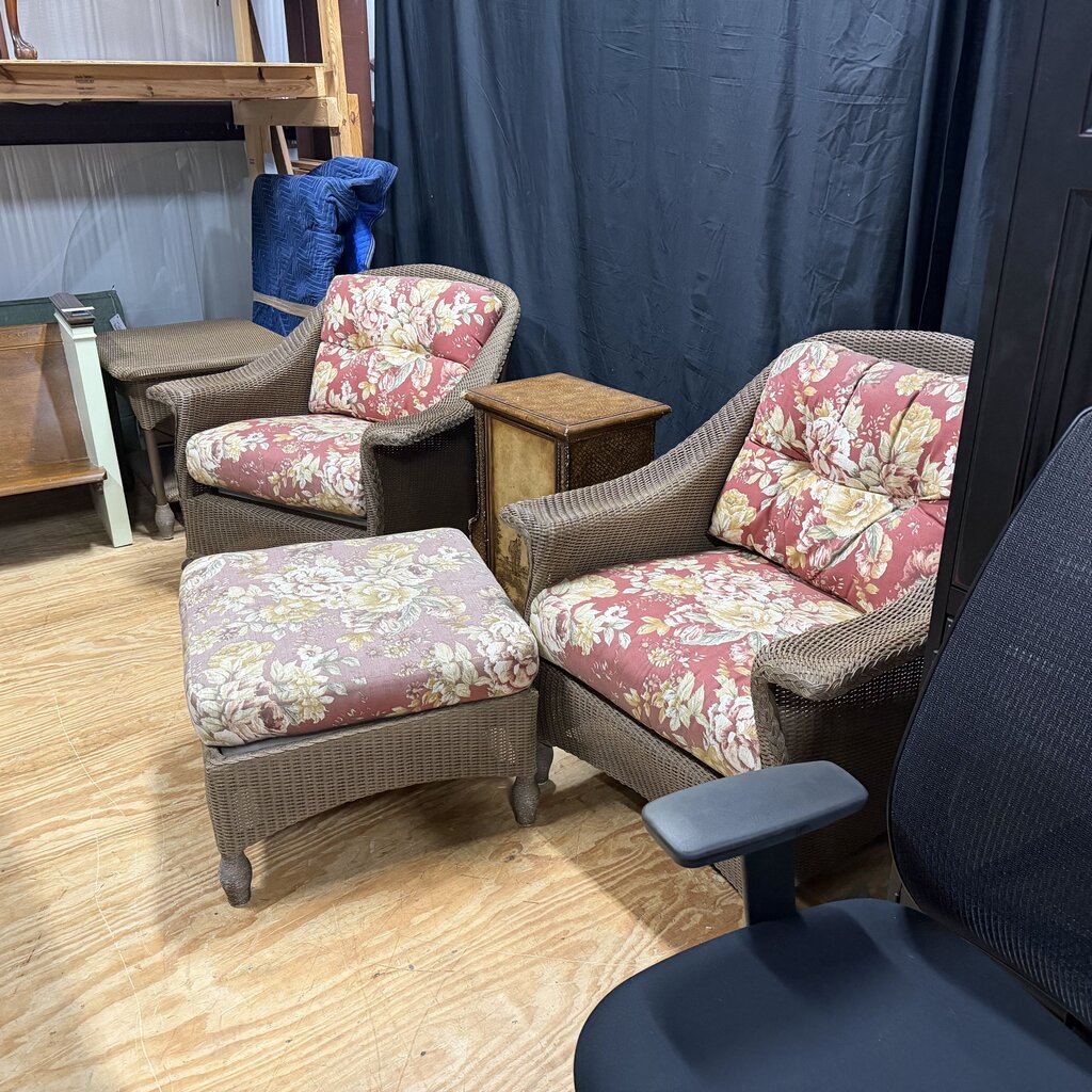 4-pc Vintage Wicker Patio Set