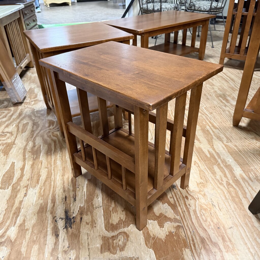 Mission Style End Table w/Magazine Rack