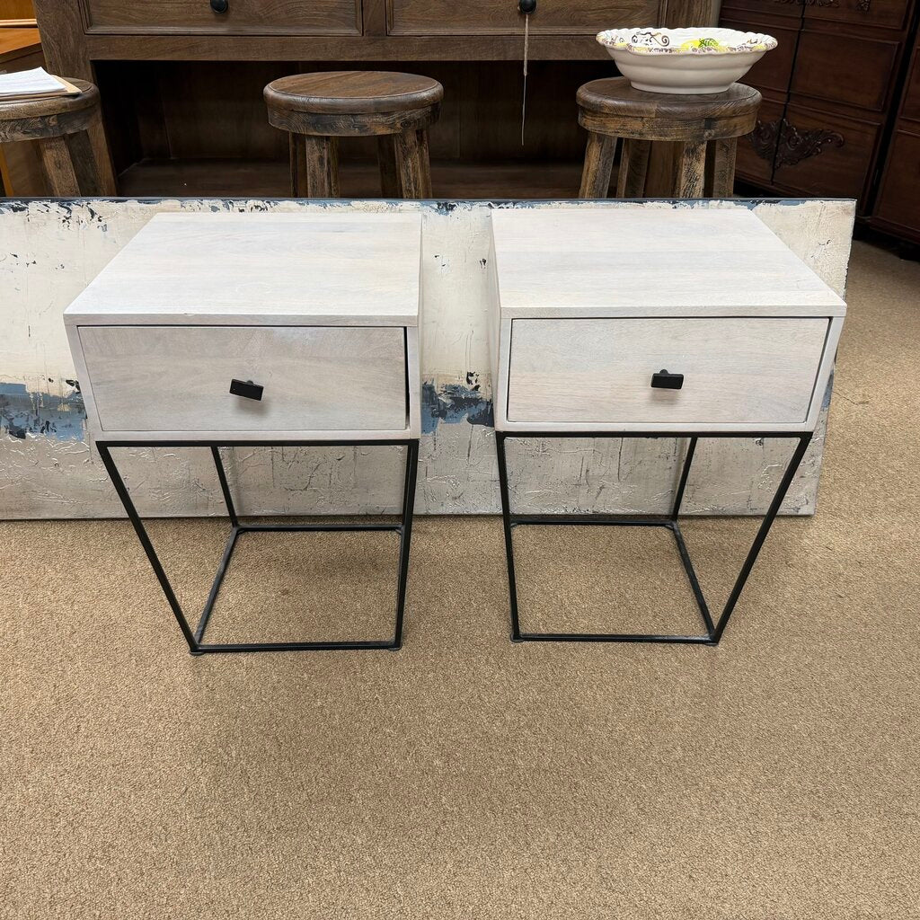 Pair Contemporary Nightstands