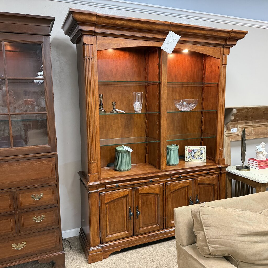 Credenza w/Lighted Hutch