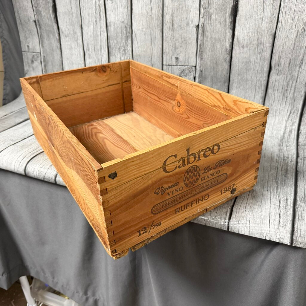 Vintage Cabreo Wine Crate