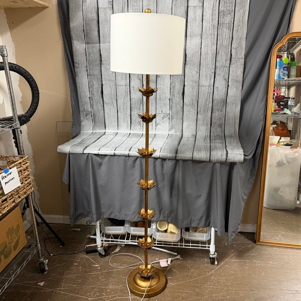 Metal Flowers Floor Lamp
