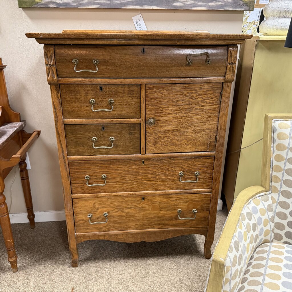 Antique Oak Chest of Drawers