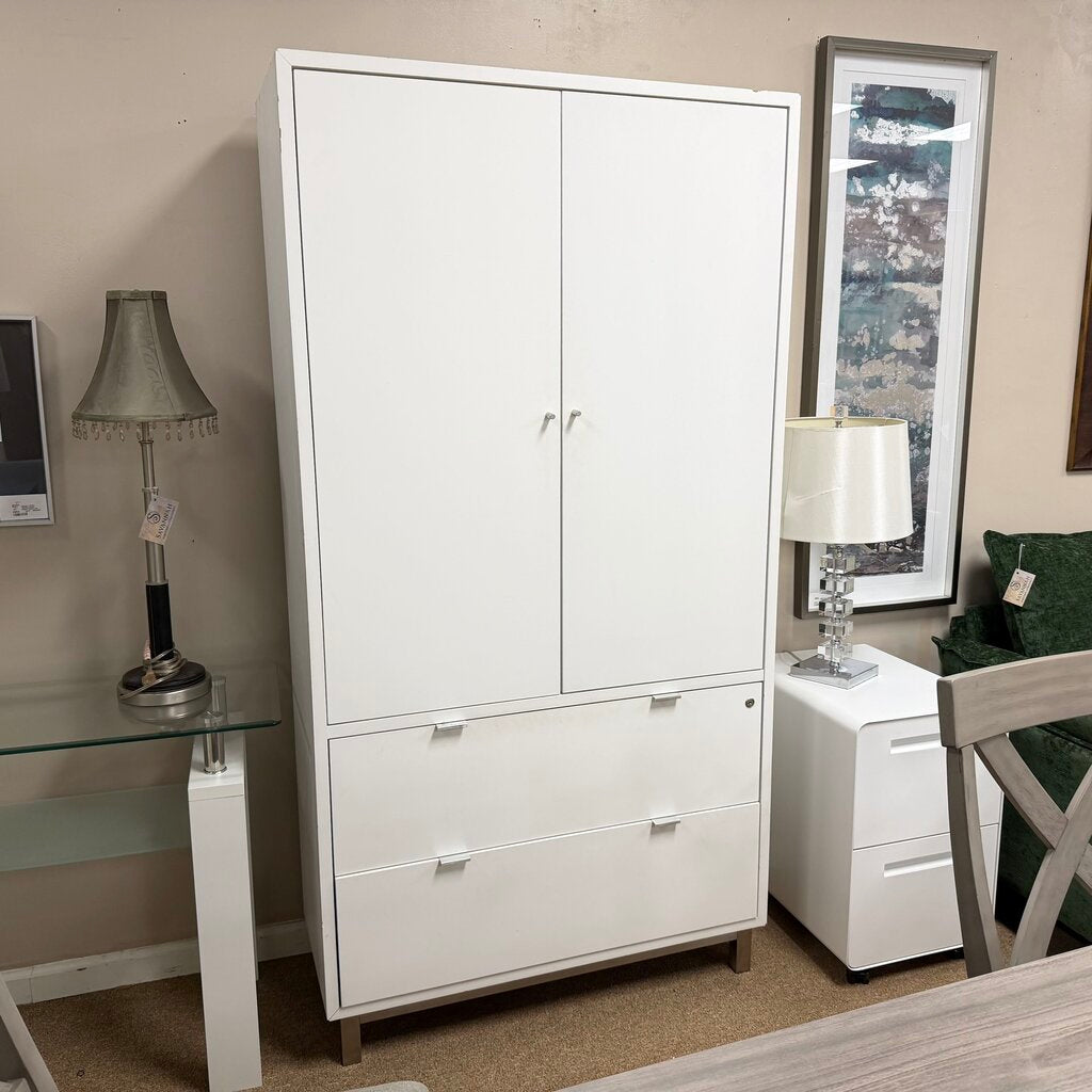 Storage Cabinet w/Key