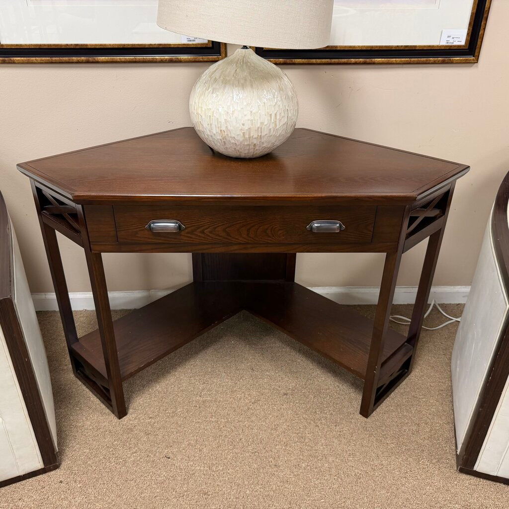 Corner Table/Computer Desk w/Keyboard Tray