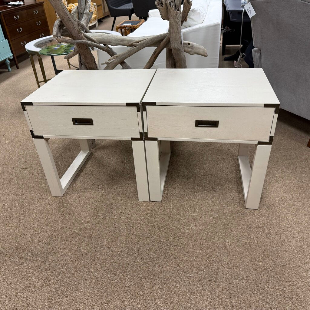 Pair Contemporary Nightstands