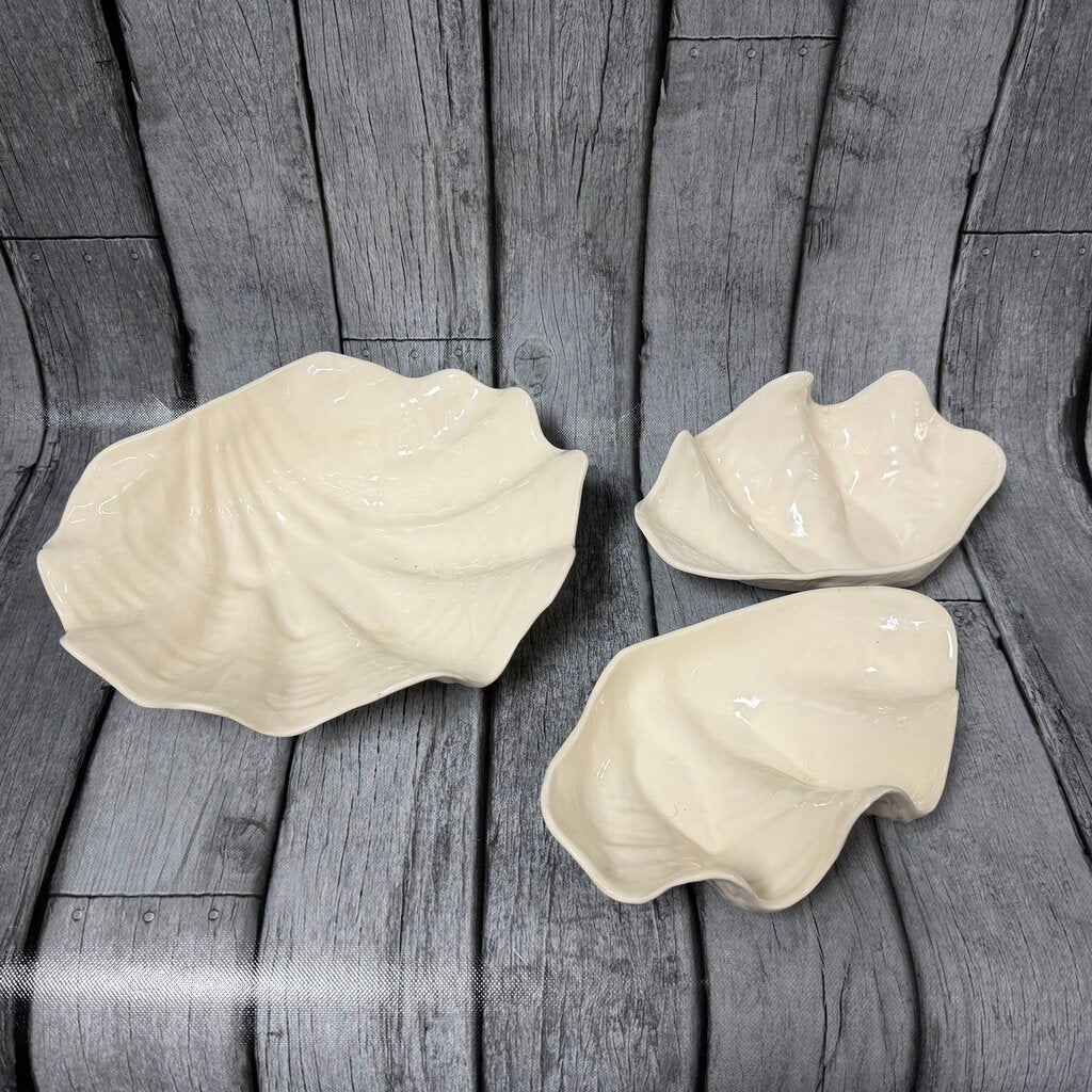 Set/3 Clam Shell Hostess Dishes