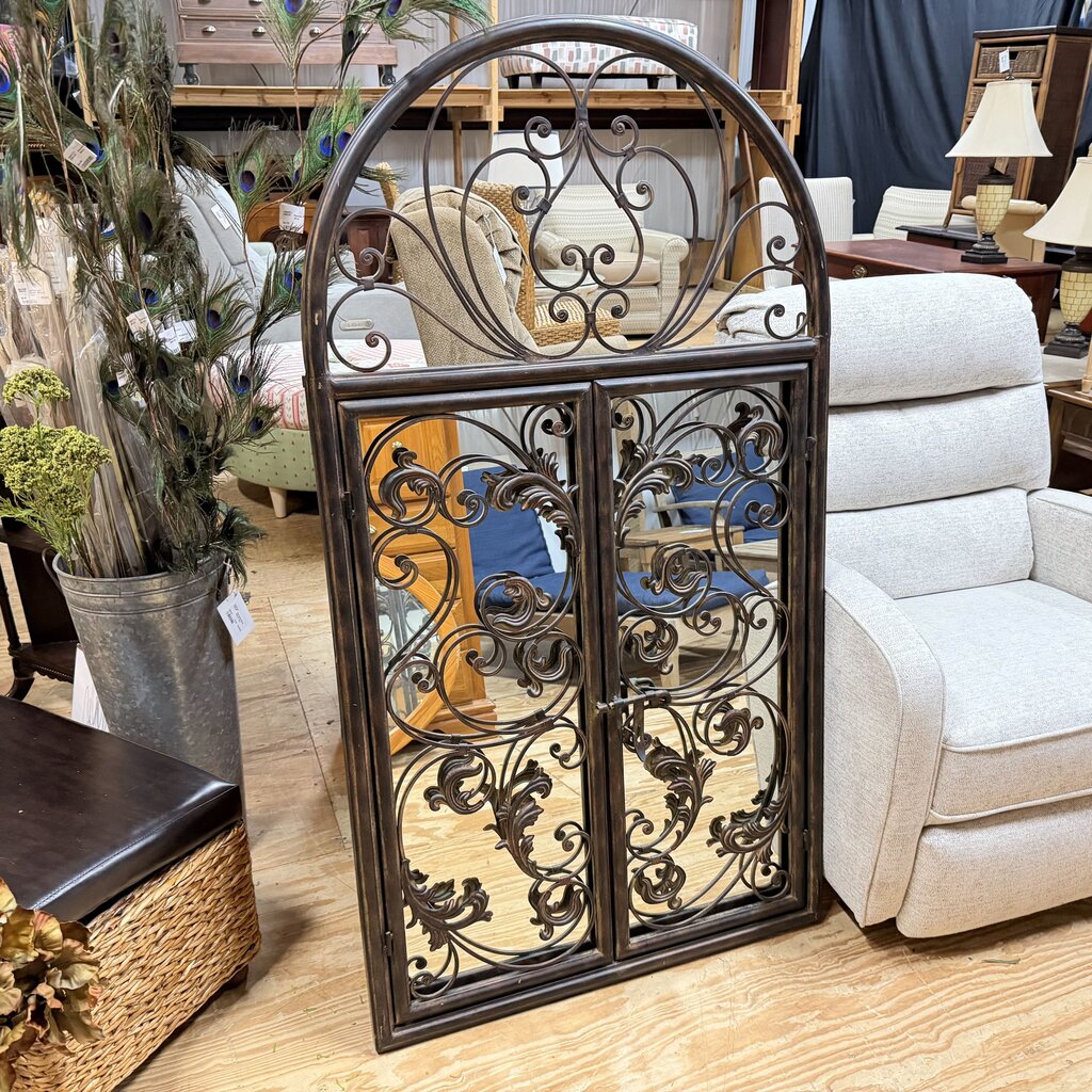 Metal Arched Gate Mirror