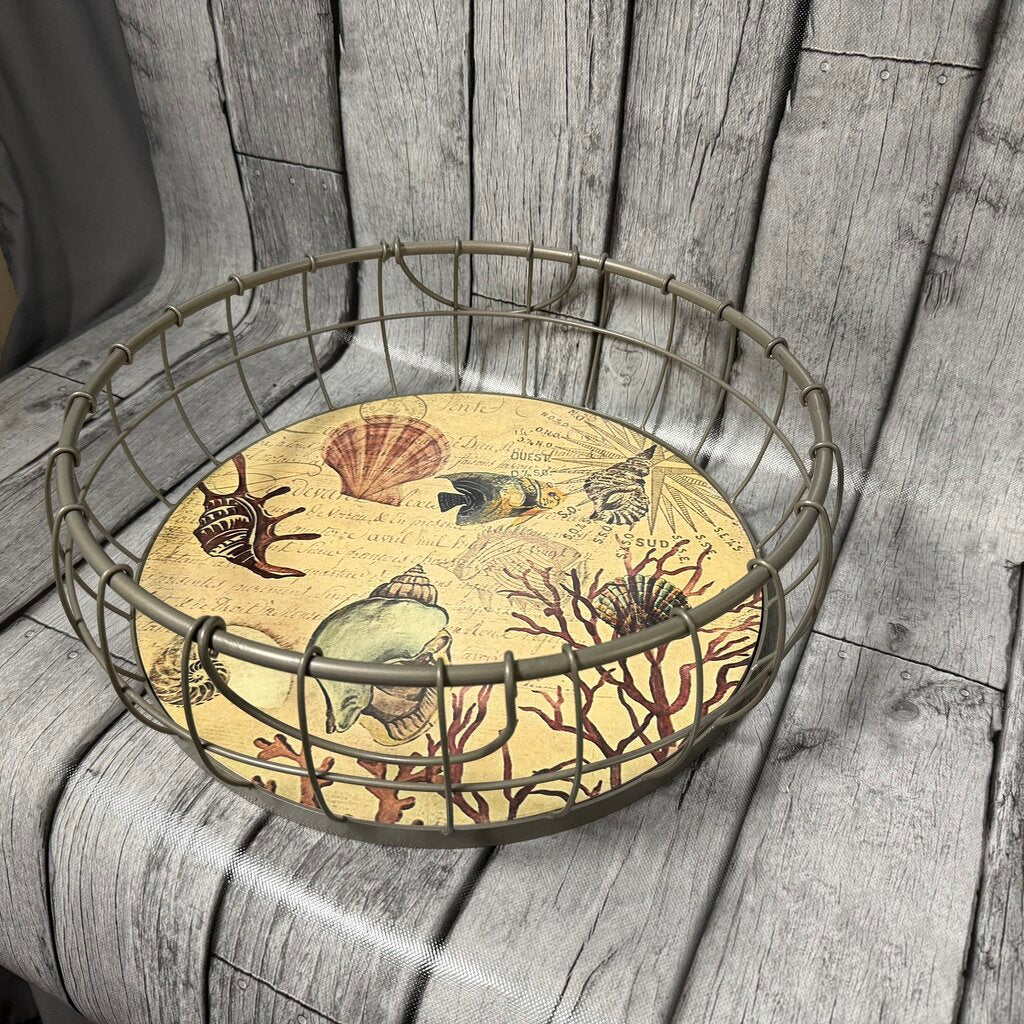 Round Wire Seashell Motif Tray