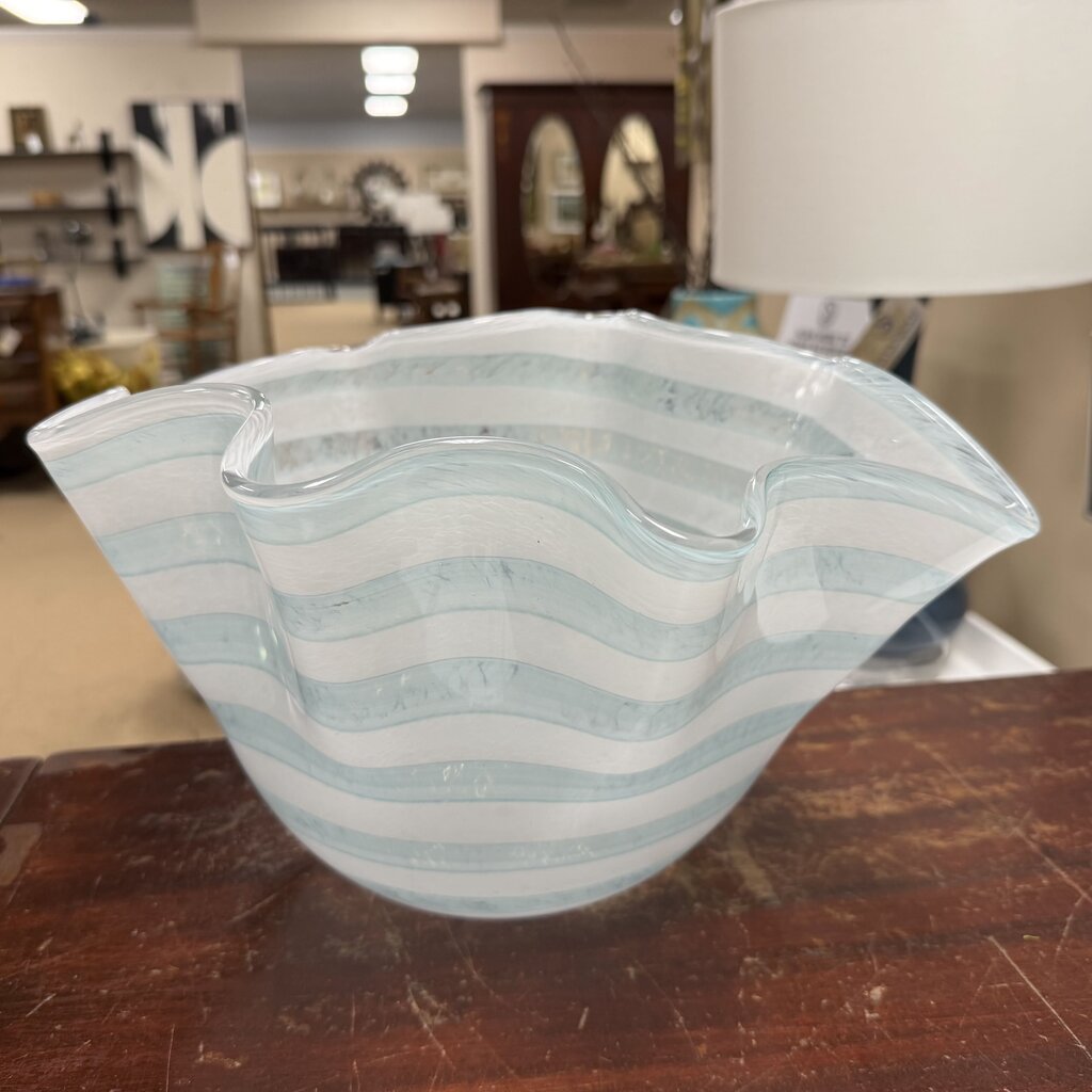 Ruffle Top Glass Bowl