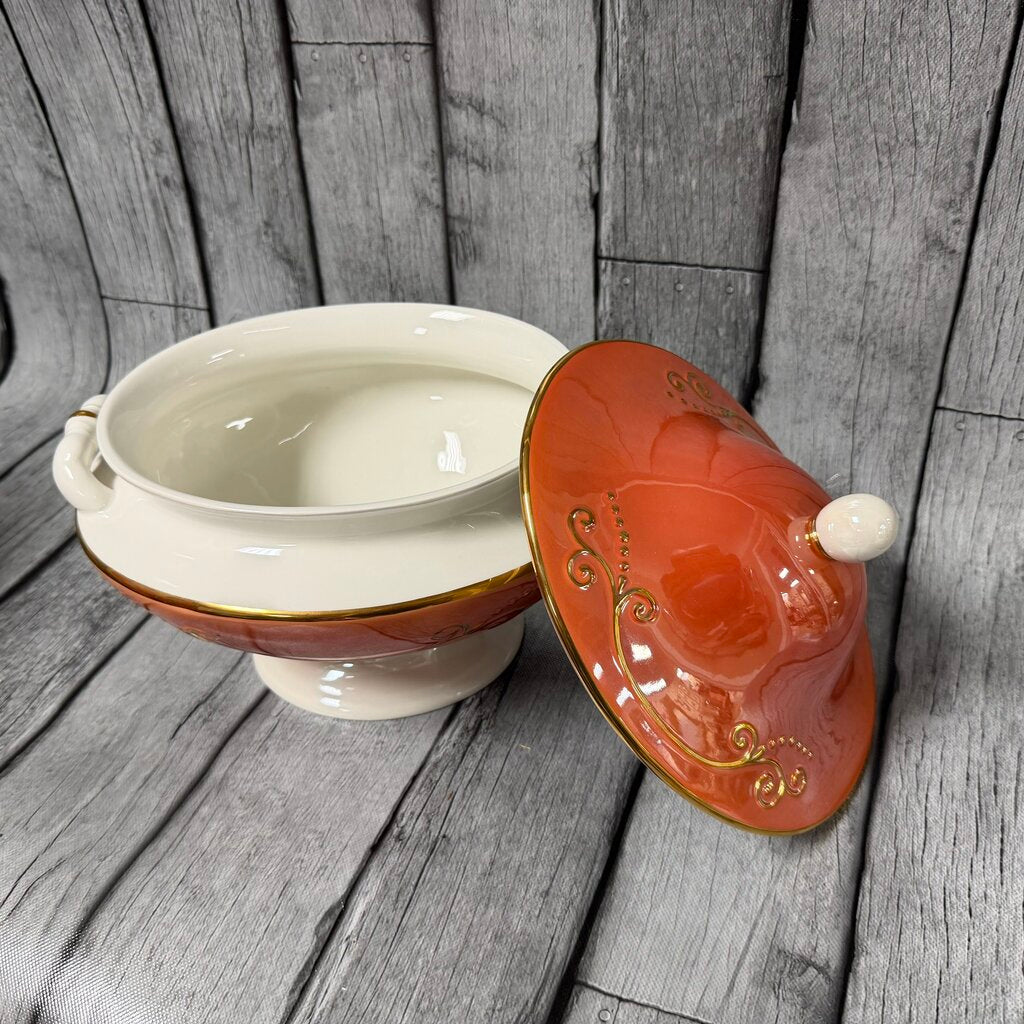 Abigails "Lustree" Covered Vegetable Dish/Soup Tureen - Made in Italy