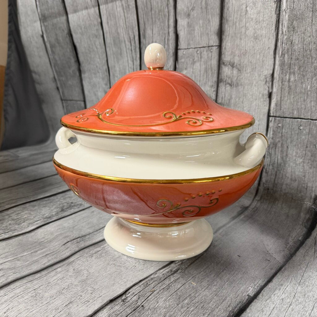 Abigails "Lustree" Covered Vegetable Dish/Soup Tureen - Made in Italy