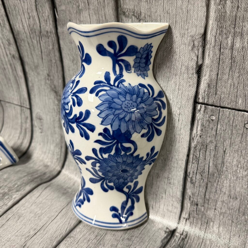 Chinoiserie Wall Pocket Vase