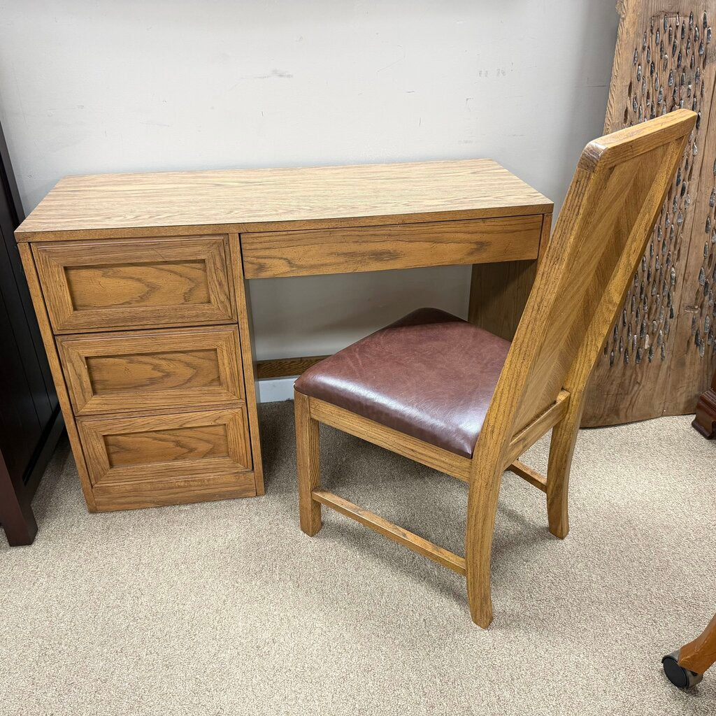 Student Desk w/Chair