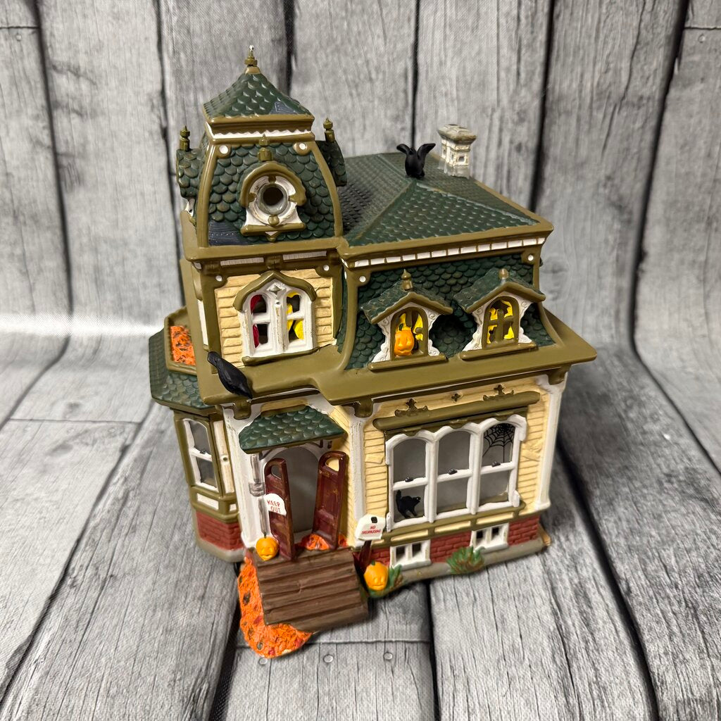 Haunted Mansion (with box)
