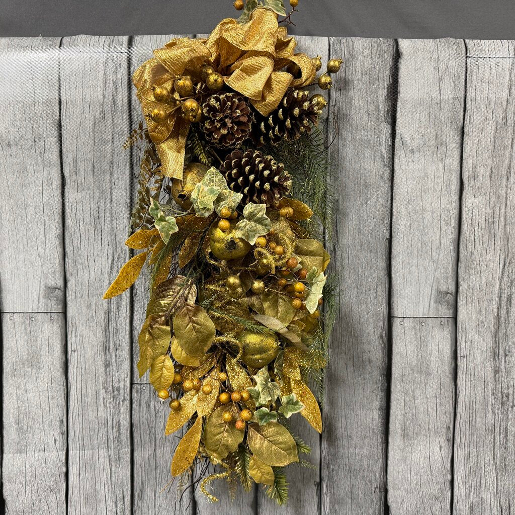 Grapevine & Greenery Wreath Swag w/Gold
