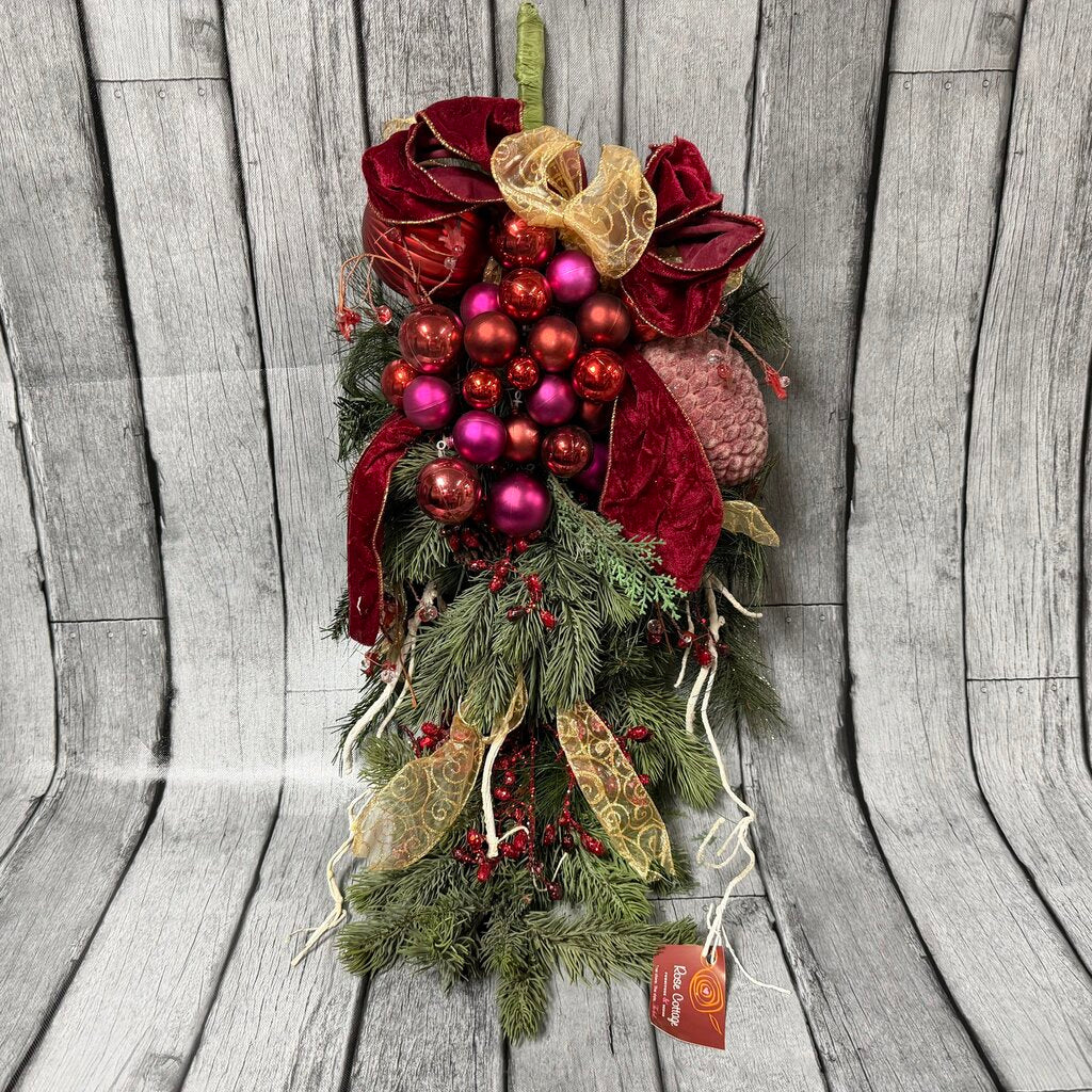 Cranberry Swag Wreath