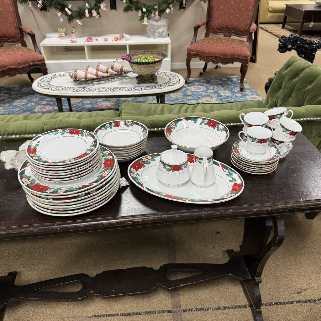 Christmas China - 41 pcs