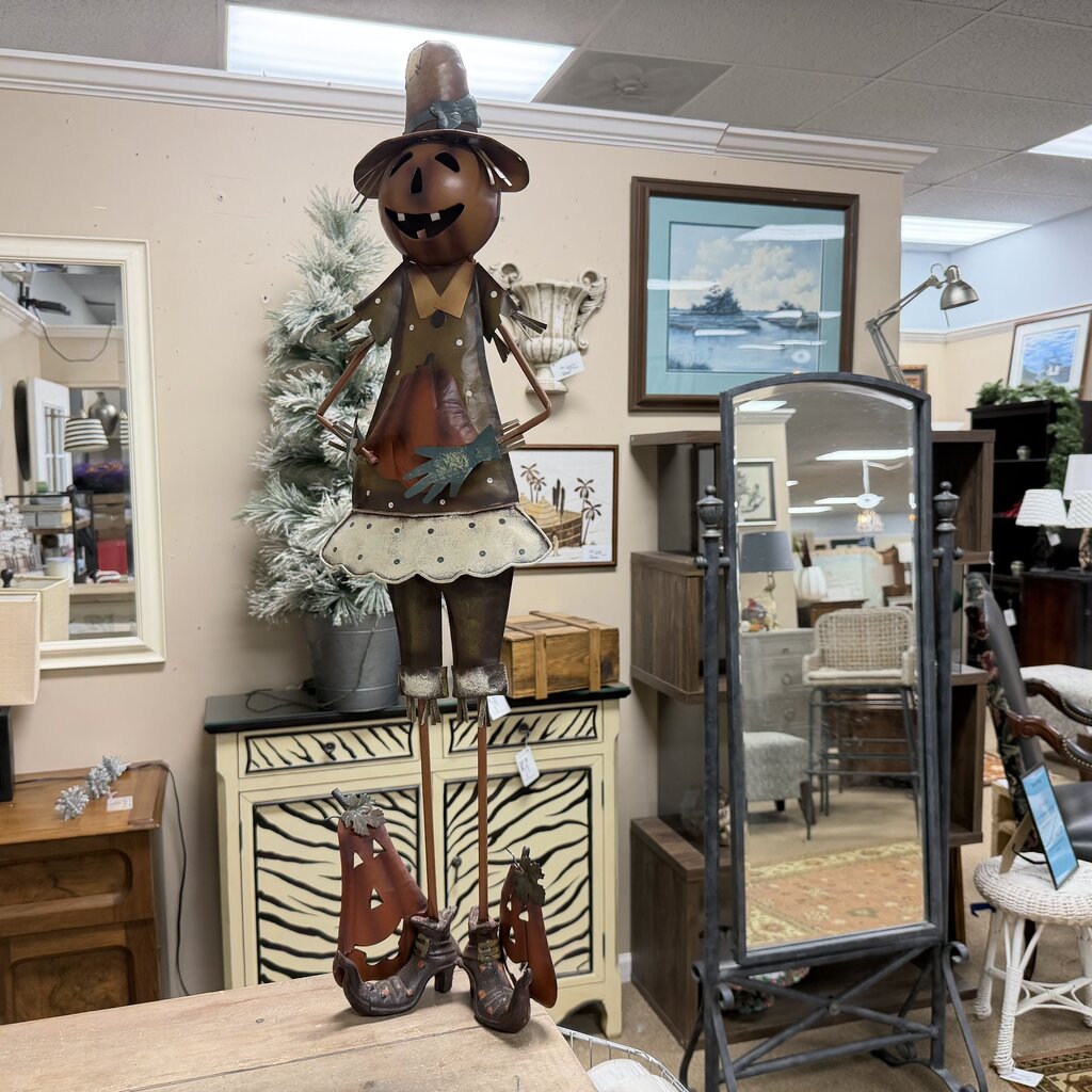 Metal Standing Scarecrow Figure
