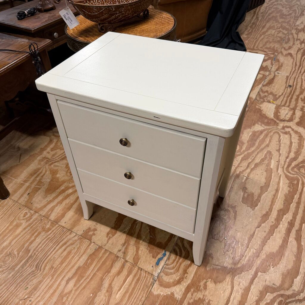 Cream 2-Dr Nightstand