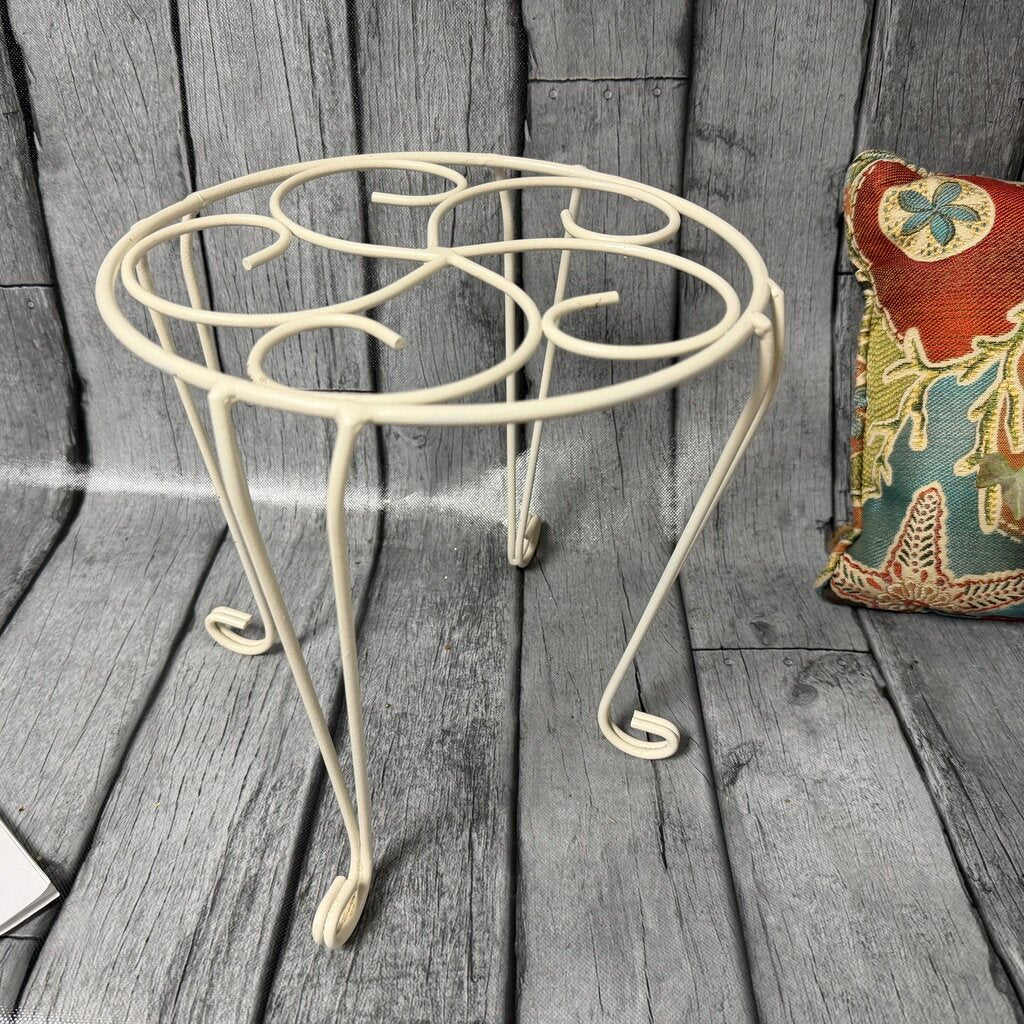 Metal Plant Stand