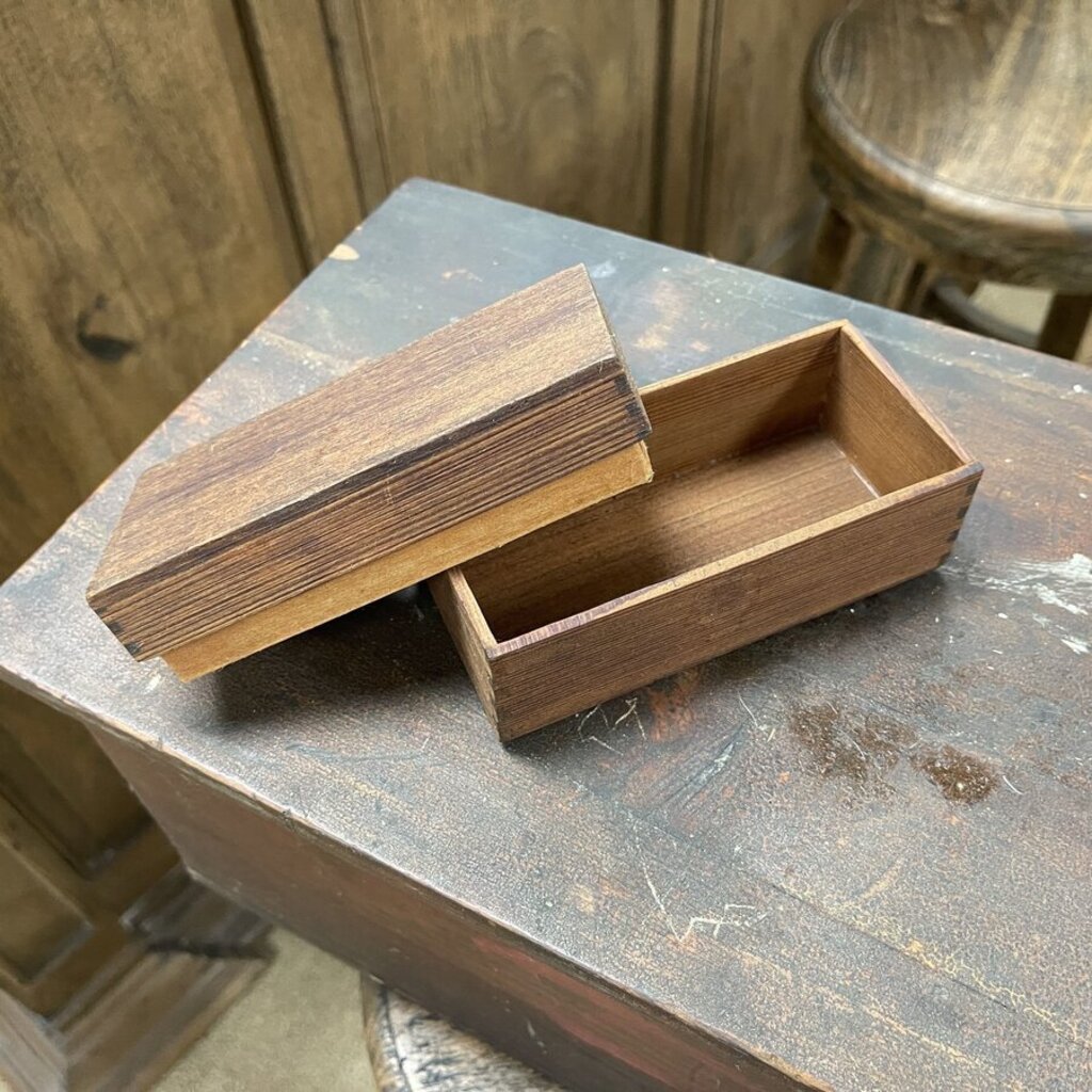 Vintage Wood Box w/Lid