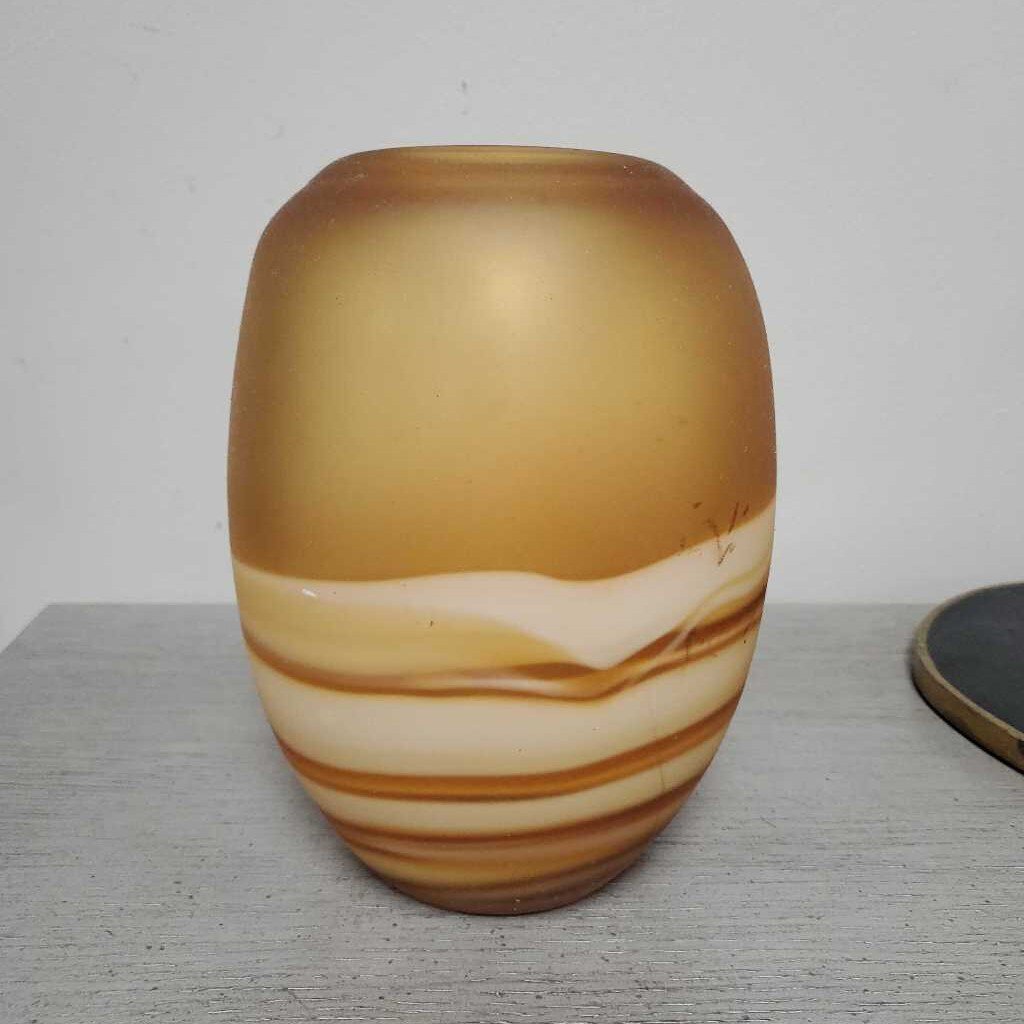 Glass vase