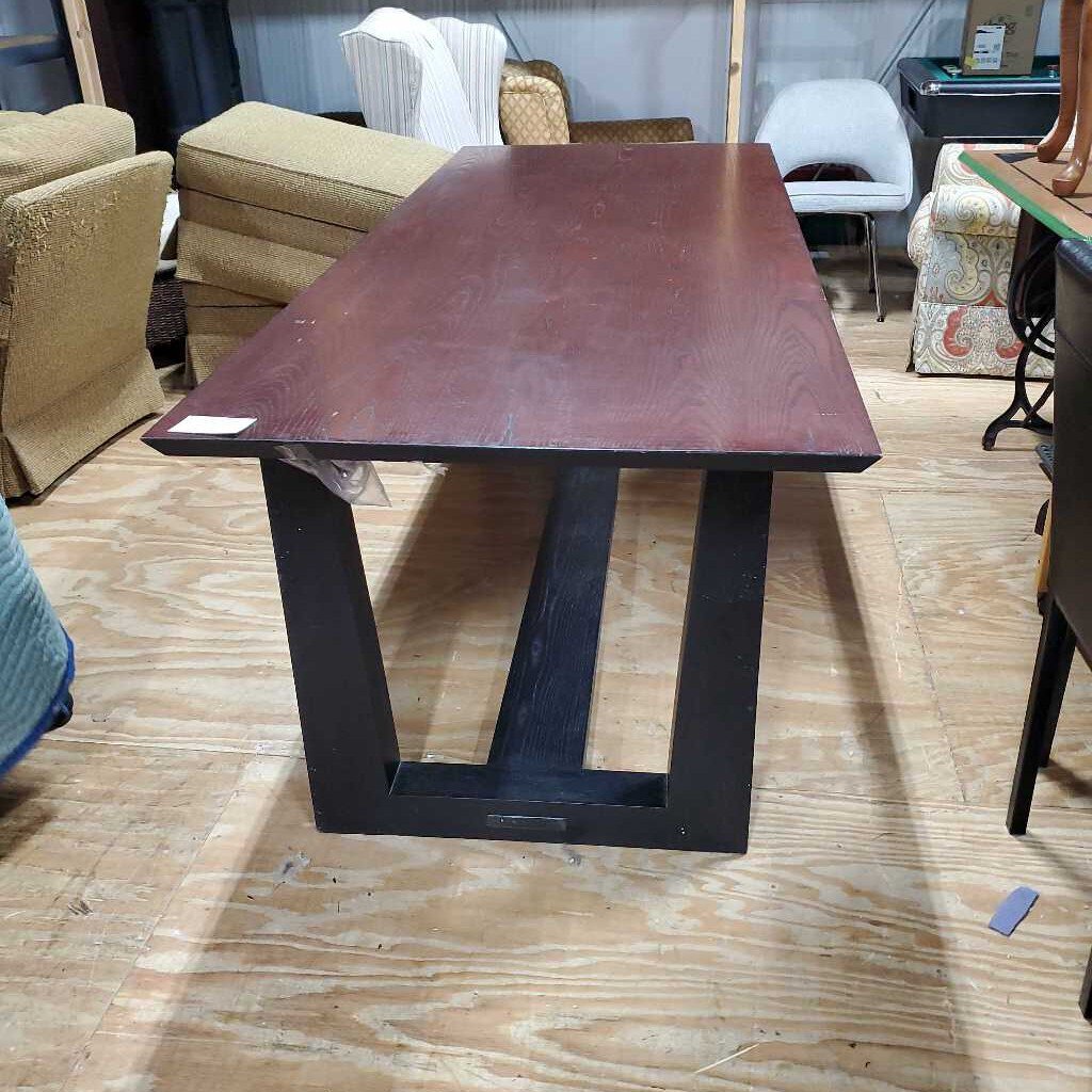 Conference Table / Desk