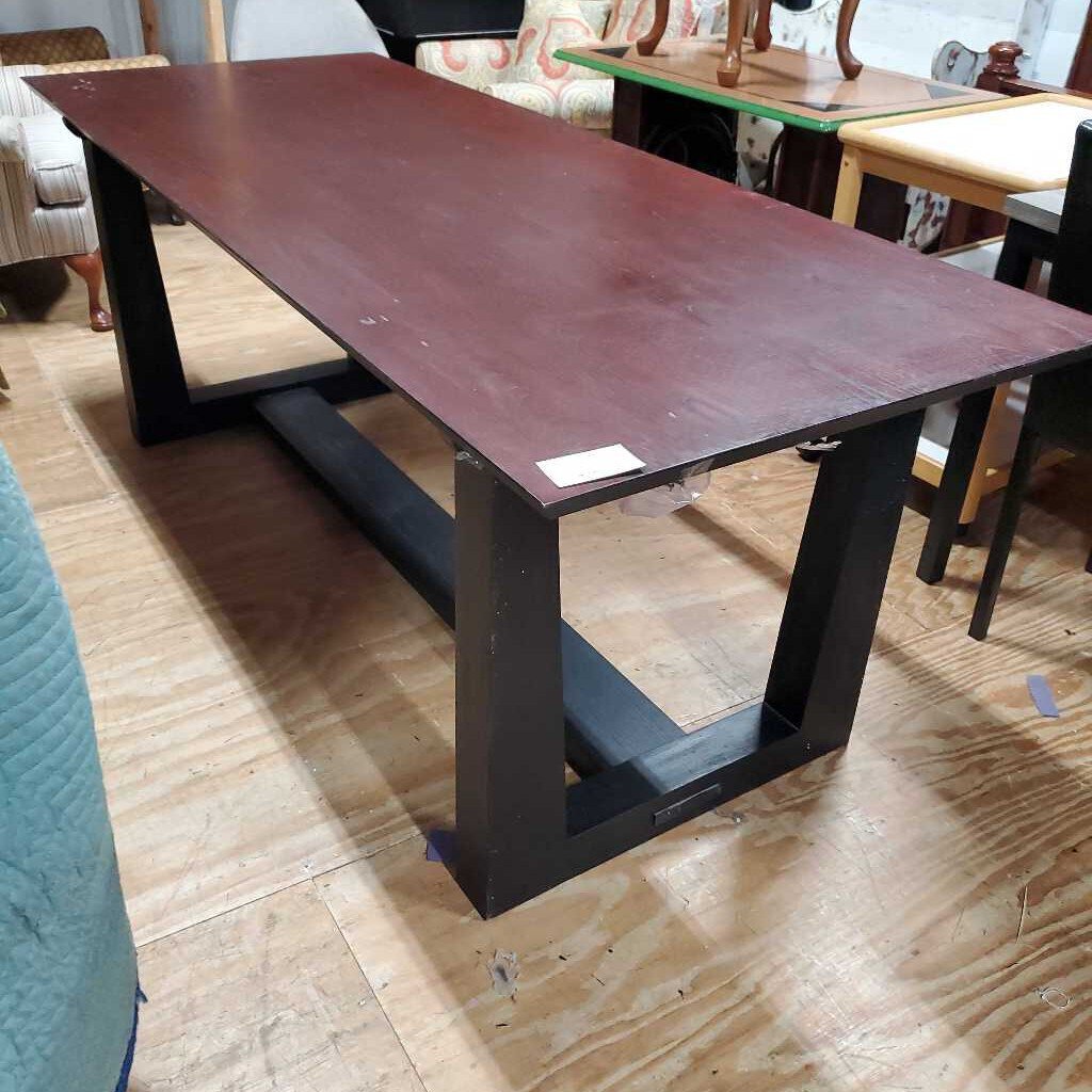 Conference Table / Desk