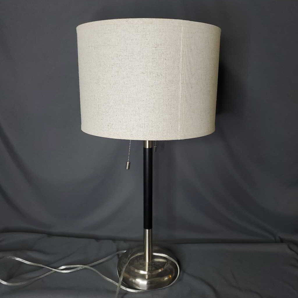 Lamp w/2bulb and shade