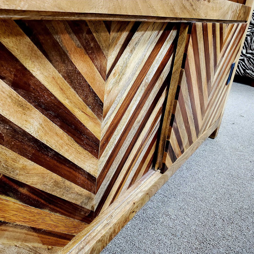 Chevron Credenza