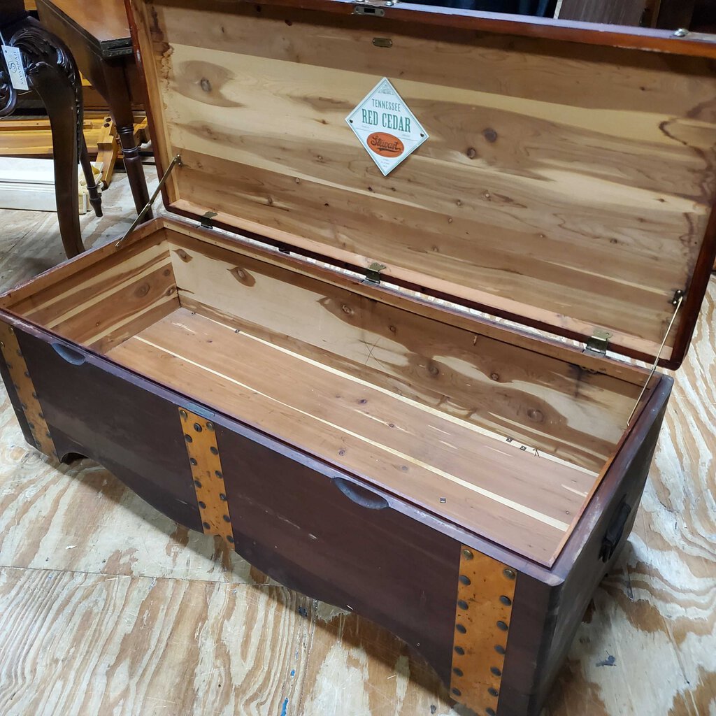 Cedar Lined Trunk