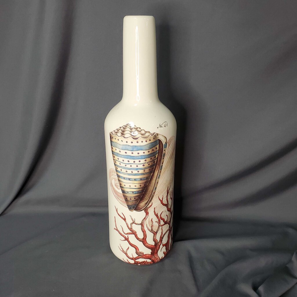 Coral shell vase