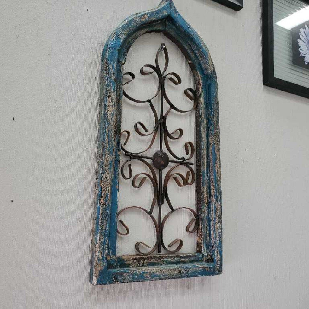 Distressed Window Pane Decor