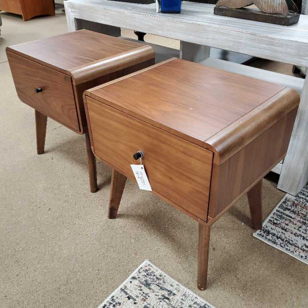 Pair 1 drawer nightstands