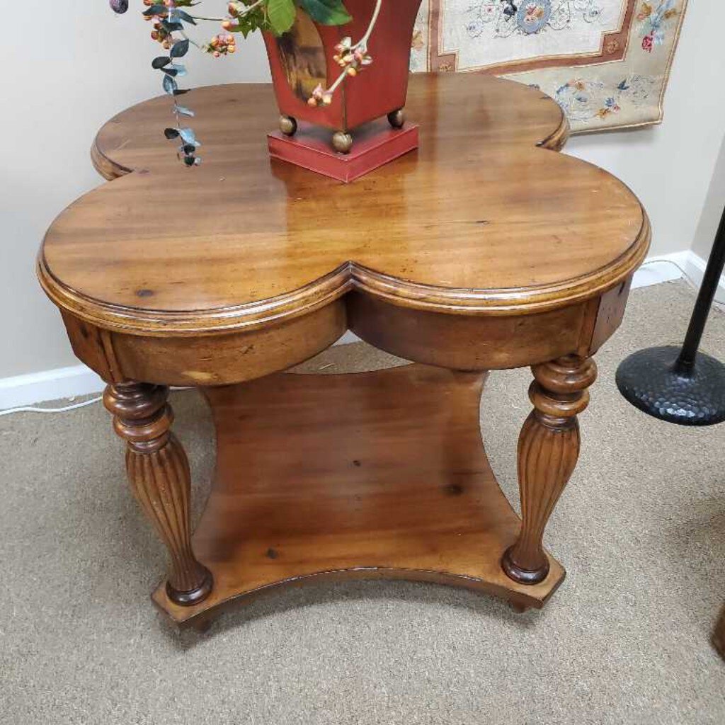 Clover End table