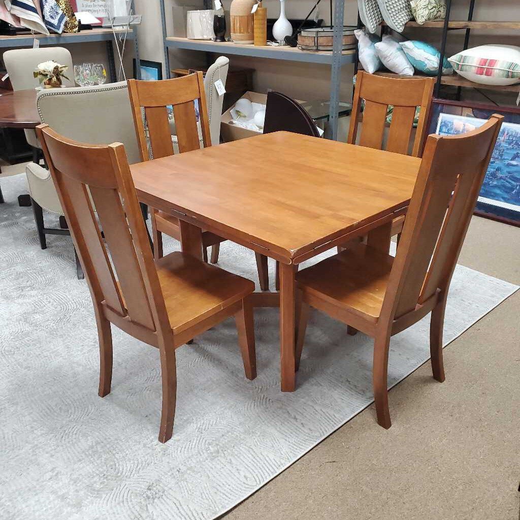 Round to square table + 4 chairs