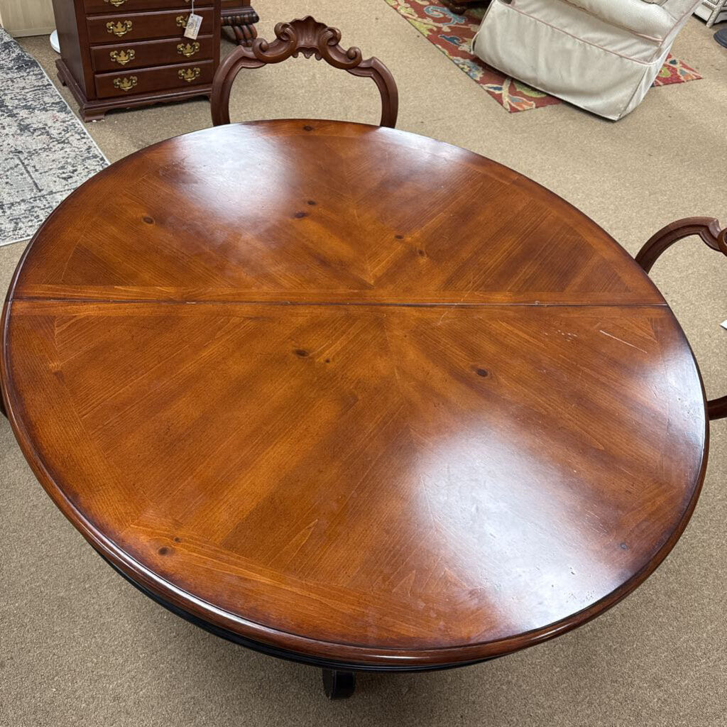 Round Two-Tone Dining Table w Leaf