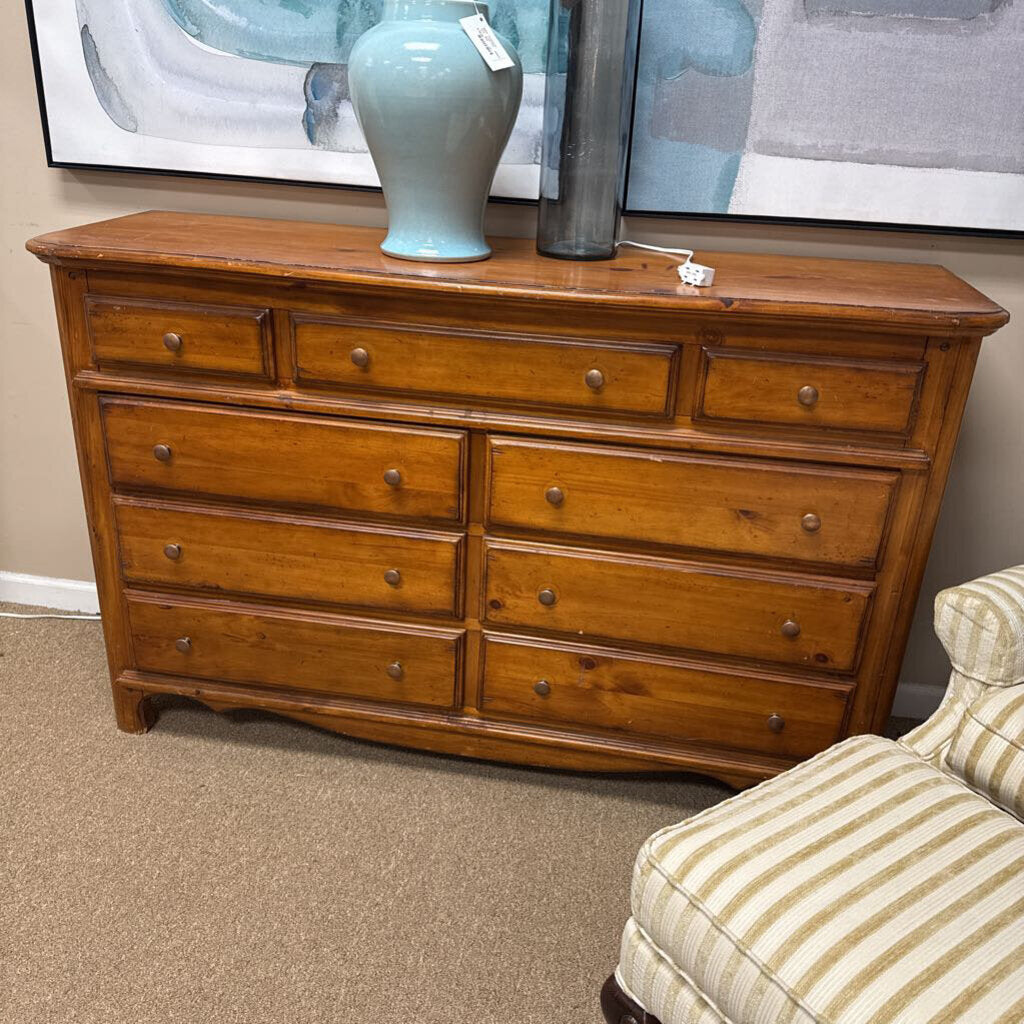 Pine dresser