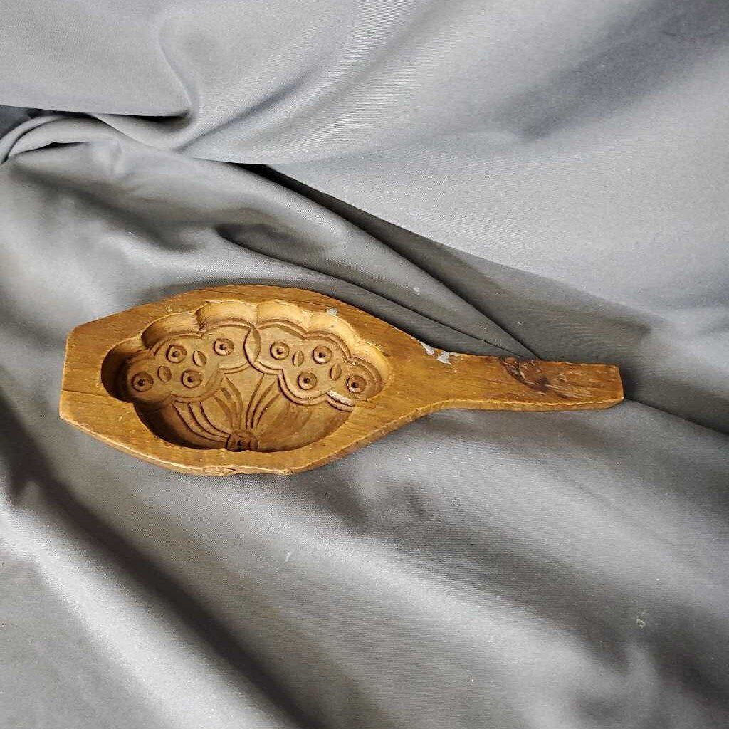 Wood mold